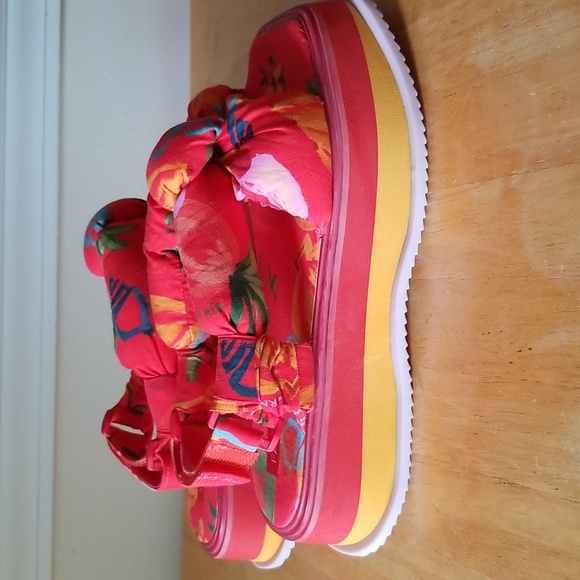 NEW FARM Rio Fruit Print Puffy Platform Sandals - Picture 6 of 12